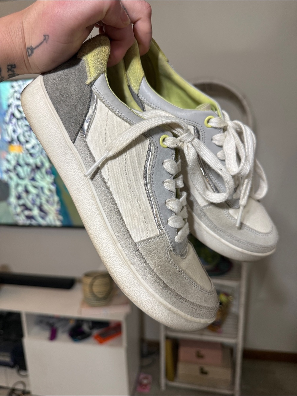 Vionic Women’s Suede and CanVas Sneakers Size 7